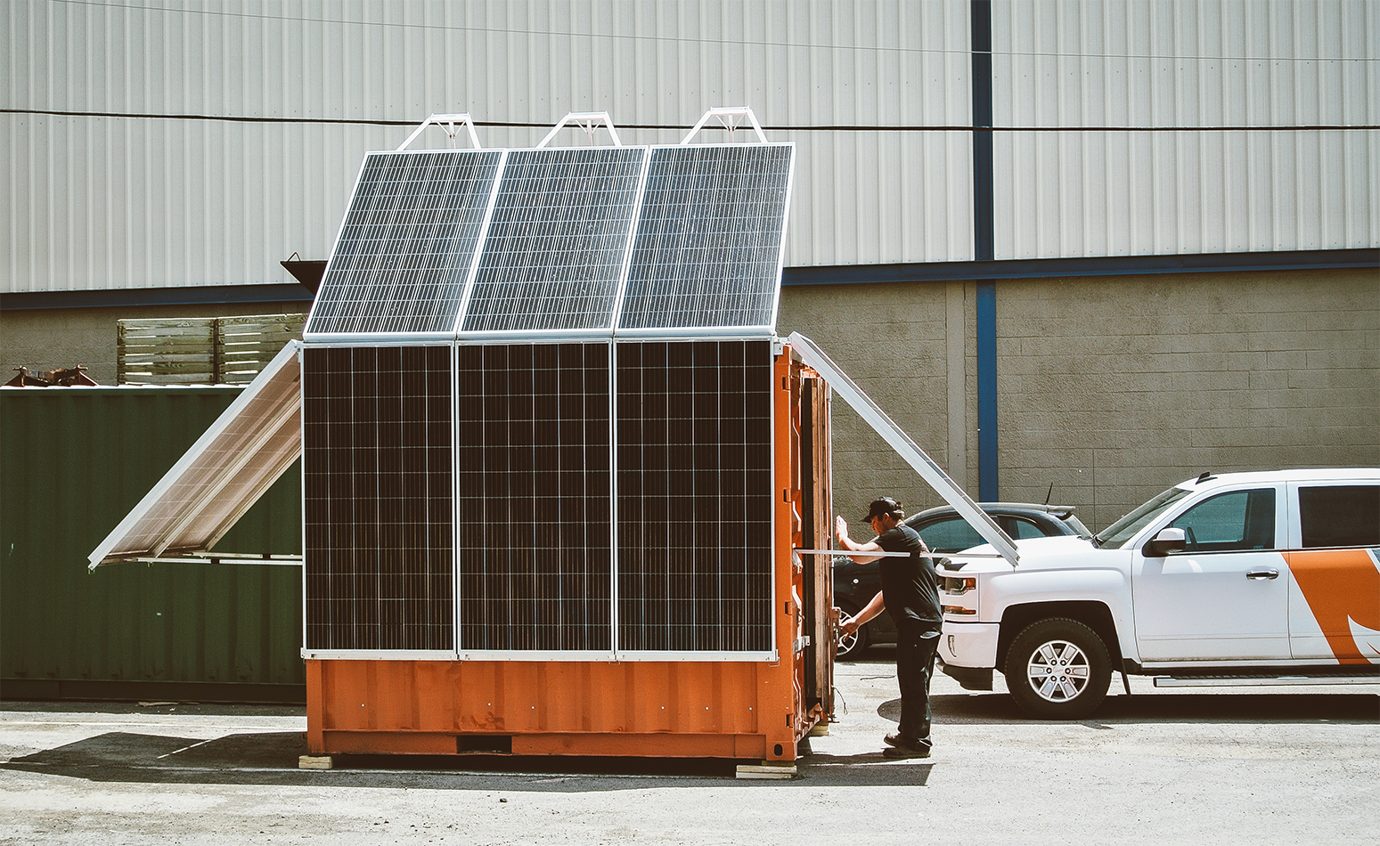 Solar Containers in Canadian Winters: Performance Guide