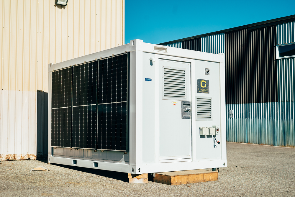 Commercial Solar Hybrid Off-Grid Container – Li-Cube